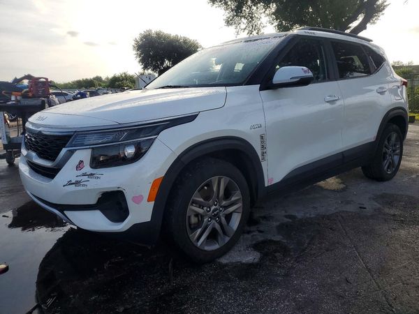 2025 KIA SELTOS — DSFA — Front 3/4