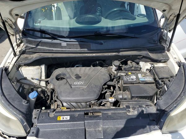 2014 KIA SOUL — Engine bay