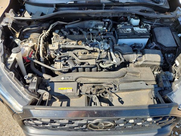 2022 TOYOTA COROLLA CROSS — Engine bay