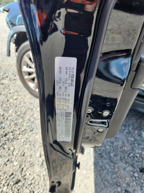 2019 JEEP CHEROKEE — VINS