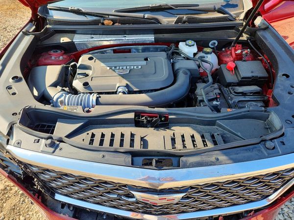 2024 CADILLAC XT4 — Engine bay