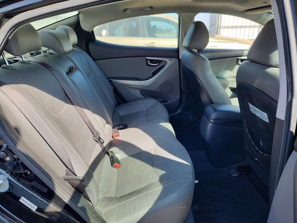 2014 HYUNDAI ELANTRA GLS (Middle)