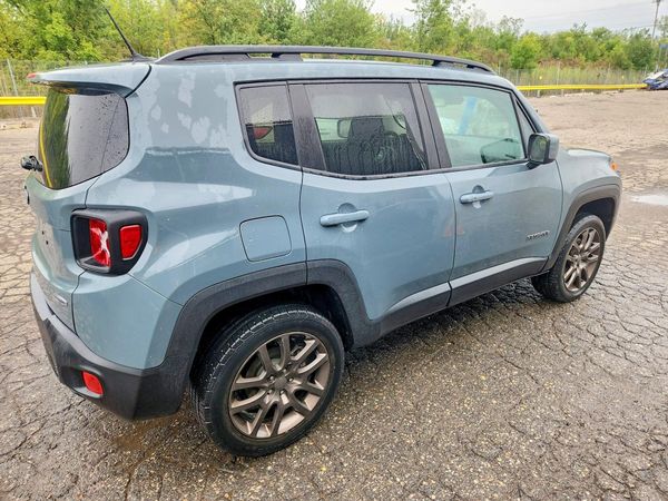 2017 JEEP RENEGADE LATITUDE 4X4