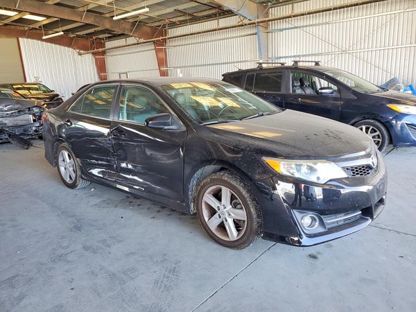 2012 TOYOTA CAMRY — Passenger 3/4