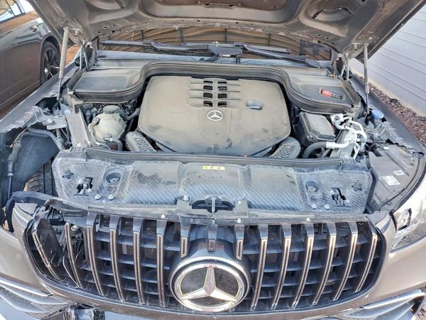 2020 MERCEDES-BENZ GLS GLS580-4M — Engine bay