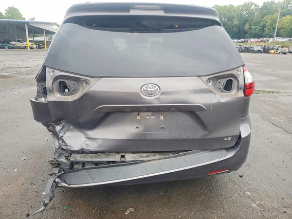 2017 TOYOTA SIENNA LE Mobility/LE — DIRR