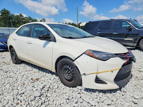 2017 TOYOTA COROLLA