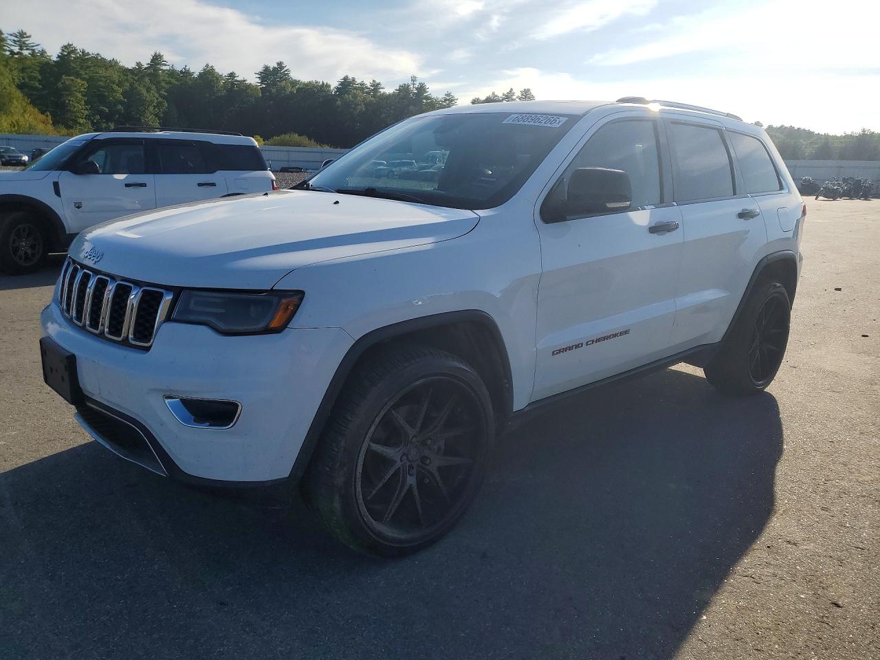 2017 JEEP GRAND CHEROKEE Limited