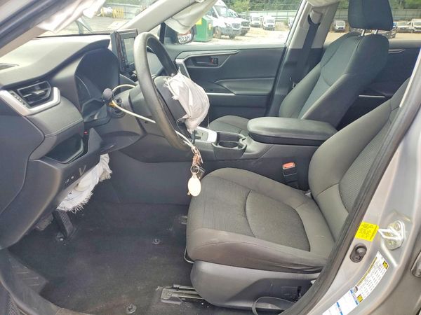 2019 TOYOTA RAV4 — DENT