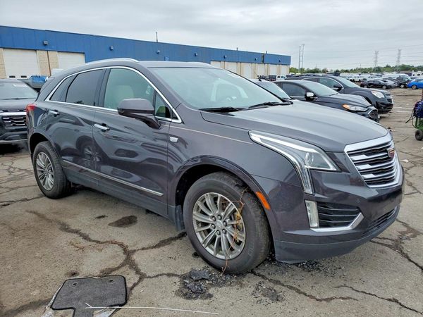 2017 CADILLAC XT5 Luxury
