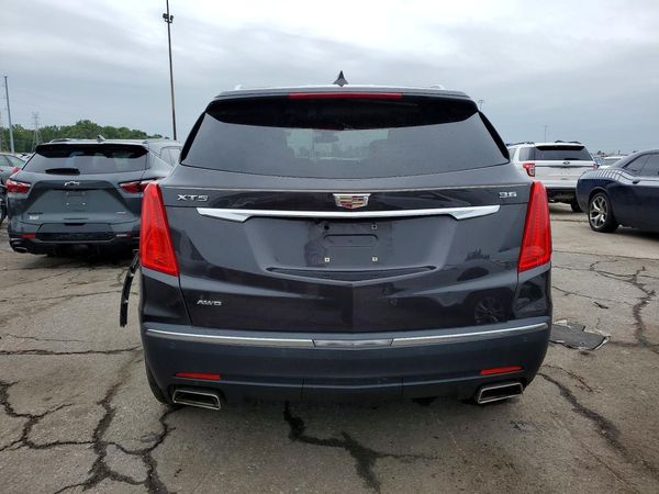 2017 CADILLAC XT5 Luxury