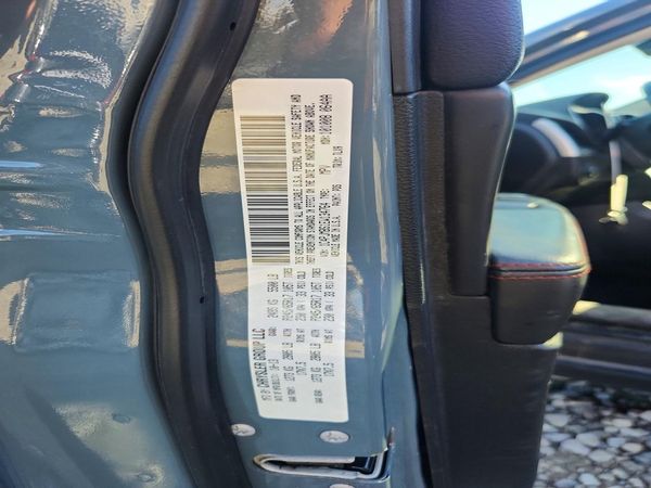 2014 JEEP CHEROKEE Trailhawk — VINS
