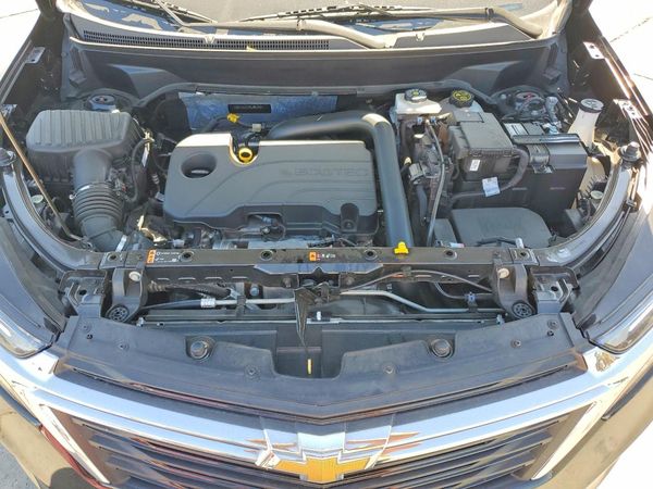 2023 CHEVROLET EQUINOX LT (1LT) — Engine bay