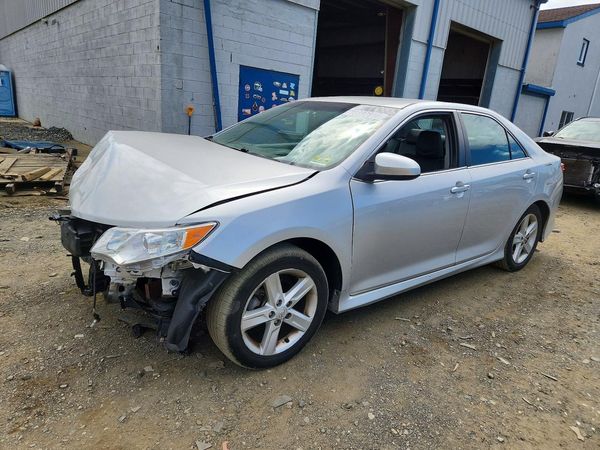 2014 TOYOTA CAMRY — DSFA — Front 3/4