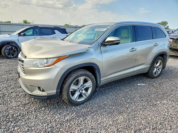 2016 TOYOTA HIGHLANDER — Front 3/4