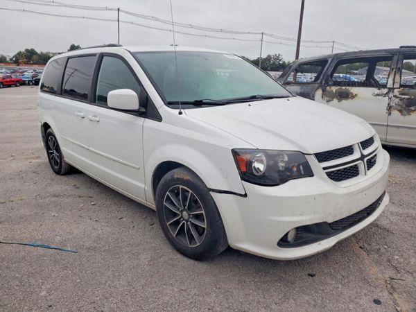 2017 DODGE GRAND CARAVAN GT — Passenger 3/4