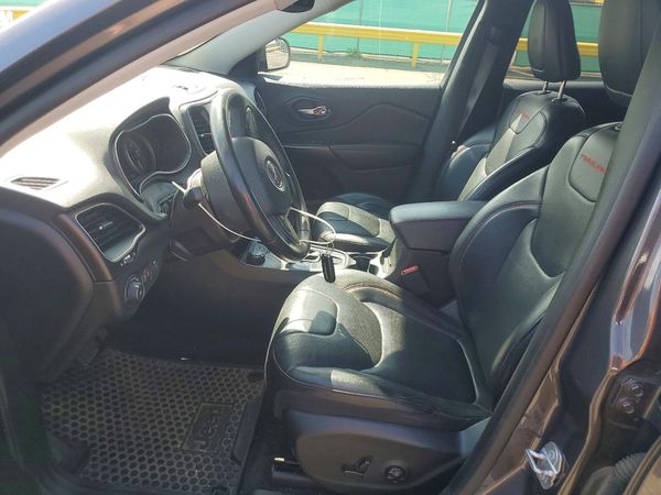 2019 JEEP CHEROKEE Trailhawk