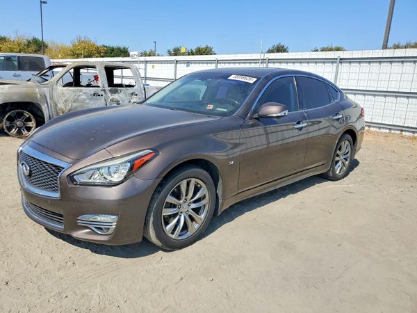 2016 INFINITI Q70 — DSFA — Front 3/4
