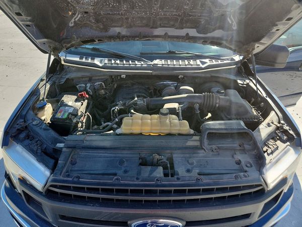 2019 FORD F150 — Engine bay