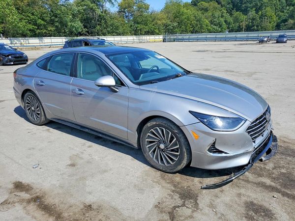 2020 HYUNDAI SONATA Limited — Passenger 3/4
