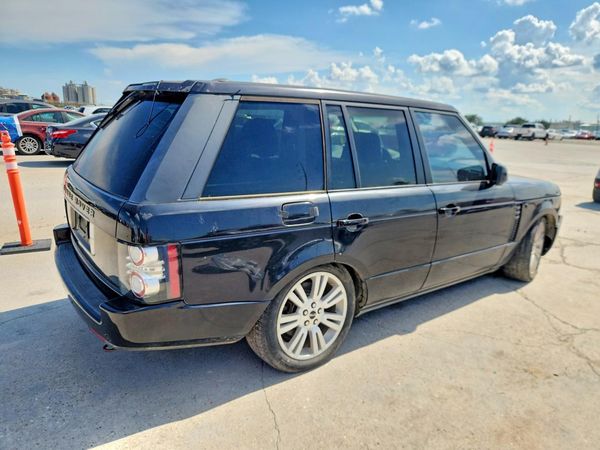 2012 LAND ROVER RANGEROVER HSE LUX
