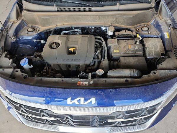 2026 KIA SELTOS — Engine bay