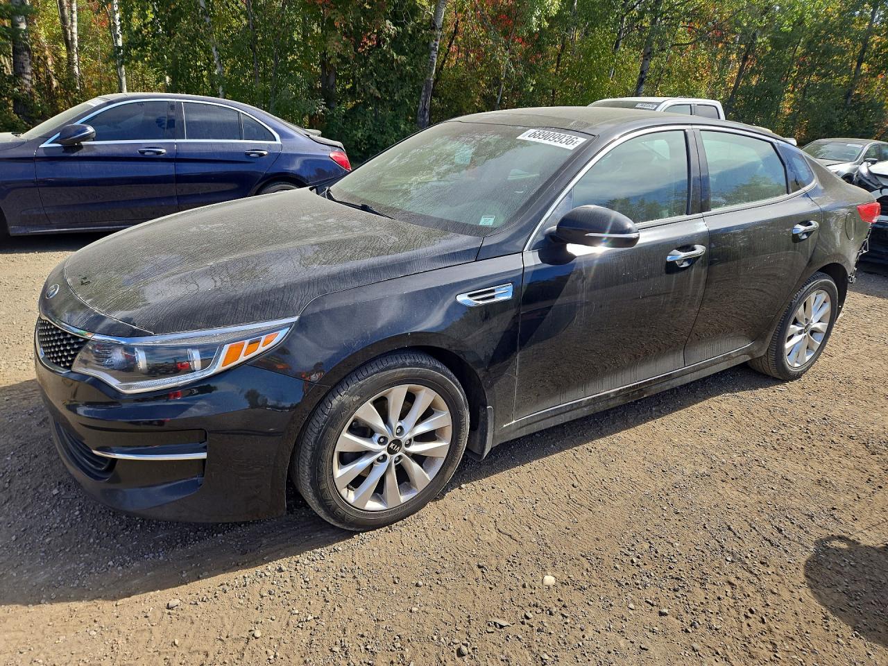 2017 KIA OPTIMA EX/EX Prem/EX Prem Plus — Front 3/4