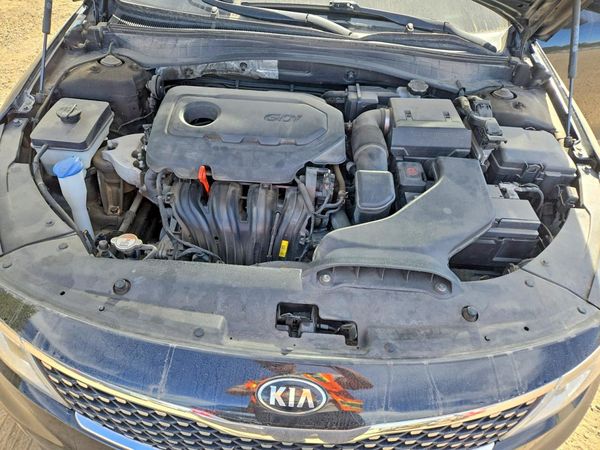 2017 KIA OPTIMA EX/EX Prem/EX Prem Plus — Engine bay