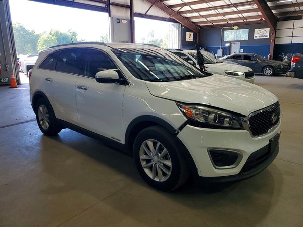 2016 KIA SORENTO L / LX