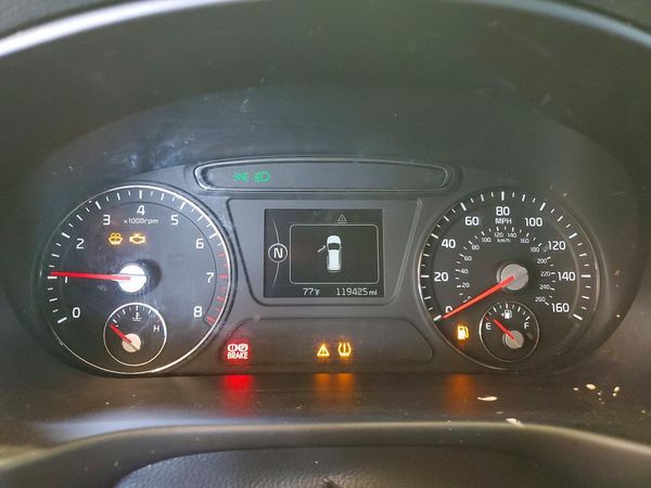 2016 KIA SORENTO L / LX