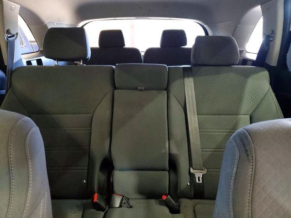 2016 KIA SORENTO L / LX