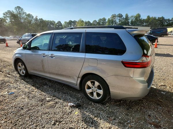 2015 TOYOTA SIENNA