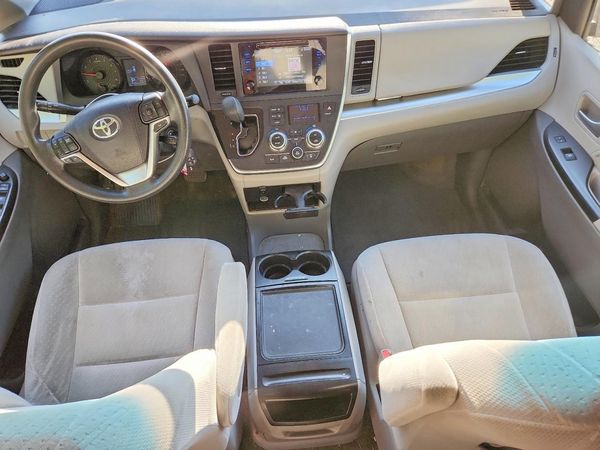 2015 TOYOTA SIENNA