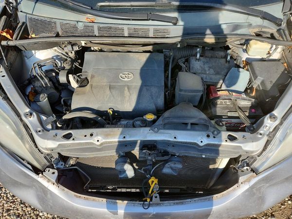 2015 TOYOTA SIENNA
