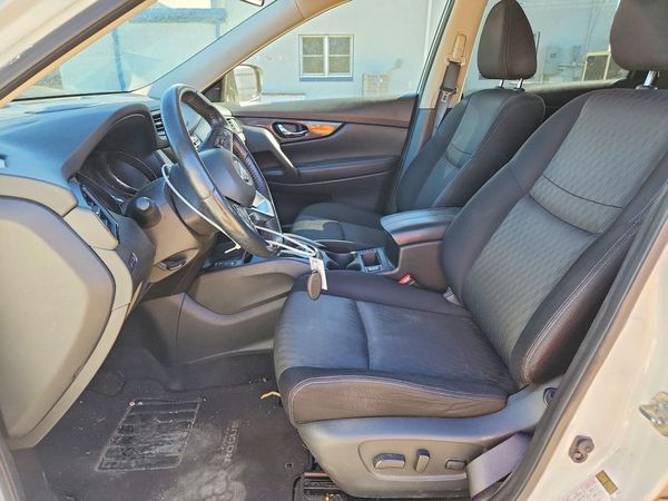 2019 NISSAN ROGUE — DENT