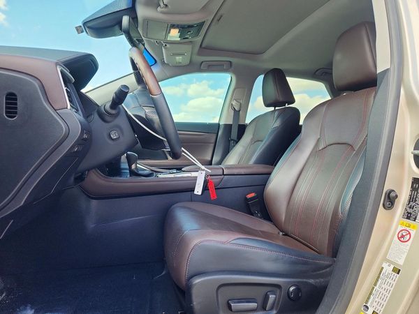 2017 LEXUS RX 350 — DENT