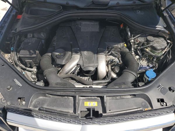 2014 MERCEDES-BENZ GL-CLASS GL450 4MATIC — Engine bay