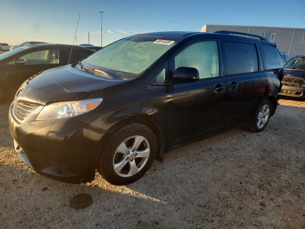 2013 TOYOTA SIENNA — DSFA — Front 3/4