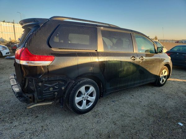 2013 TOYOTA SIENNA — PSRA