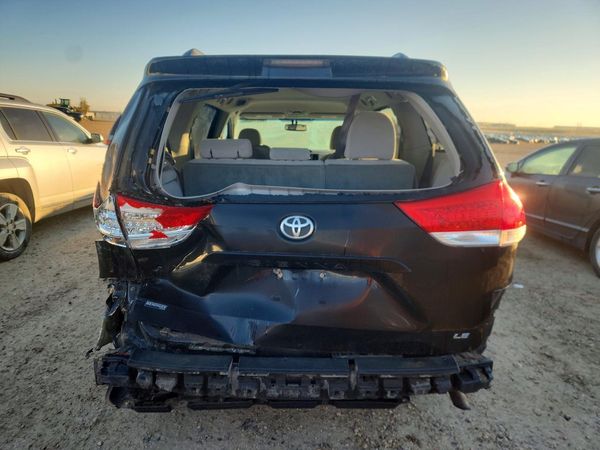 2013 TOYOTA SIENNA — DIRR