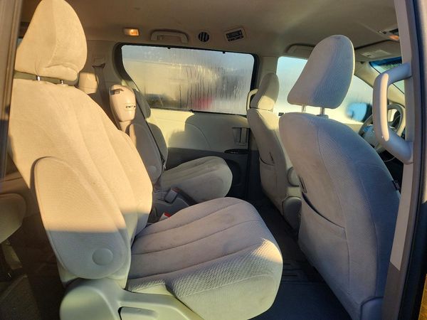 2013 TOYOTA SIENNA — PSRS