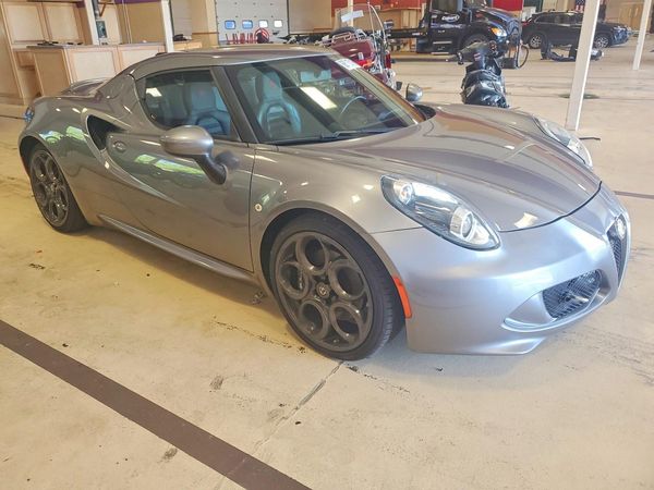 2017 ALFA ROMEO 4C — Passenger 3/4