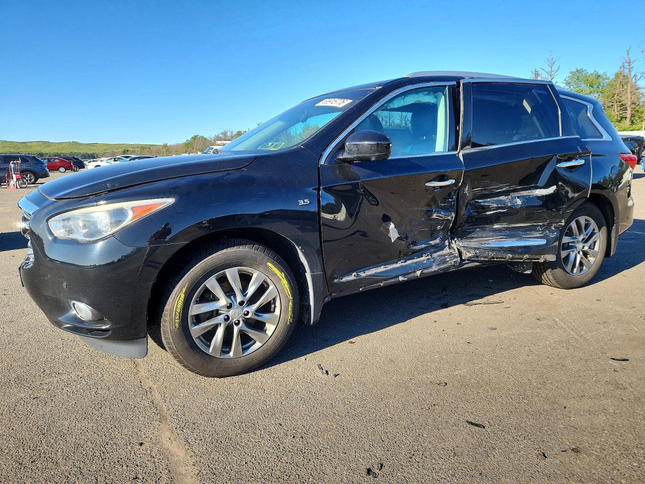 2015 INFINITI QX60 — Front 3/4