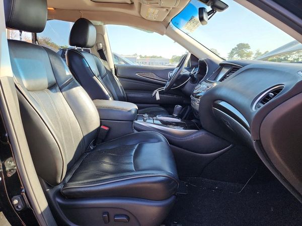 2015 INFINITI QX60 — DENT