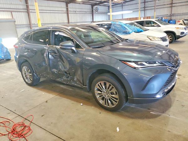 2021 TOYOTA VENZA — Passenger 3/4