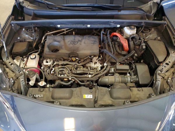 2021 TOYOTA VENZA — Engine bay