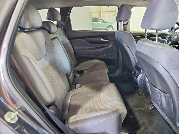 2021 HYUNDAI SANTA FE SEL w/ Convenience Pkg