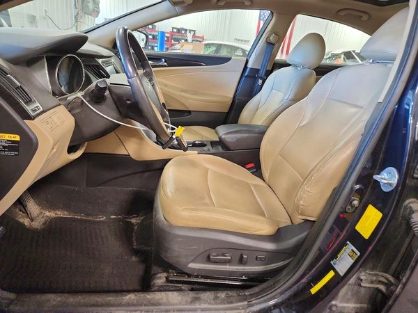 2013 HYUNDAI SONATA — DENT