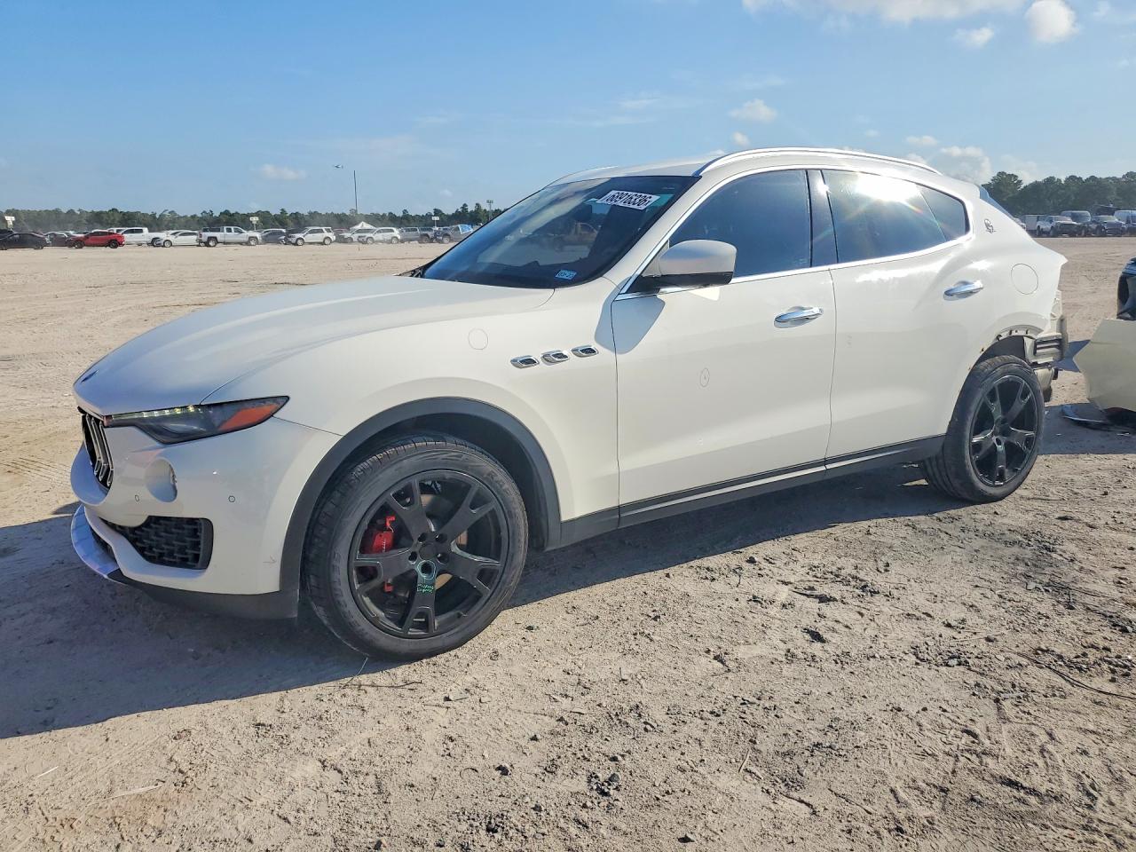 2017 MASERATI LEVANTE — Front 3/4