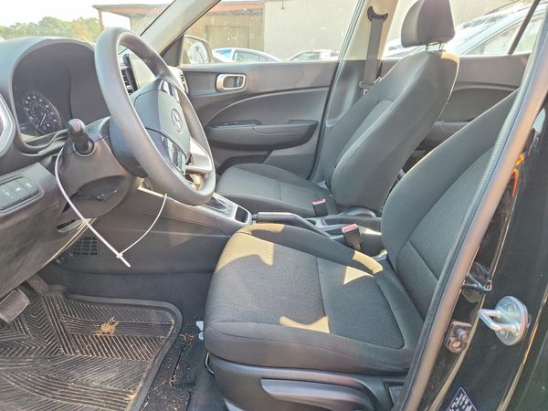 2020 HYUNDAI VENUE SE — DENT